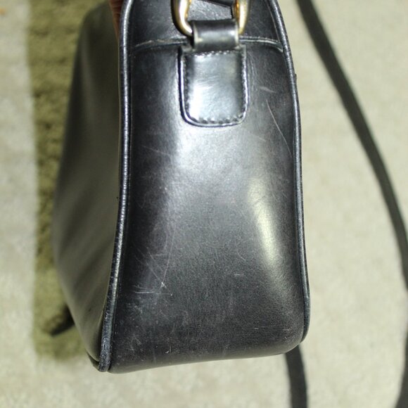 Authentic Vintage Gucci Crossbody Smooth Black Leather Purse w/ COA - Picture 7 of 16